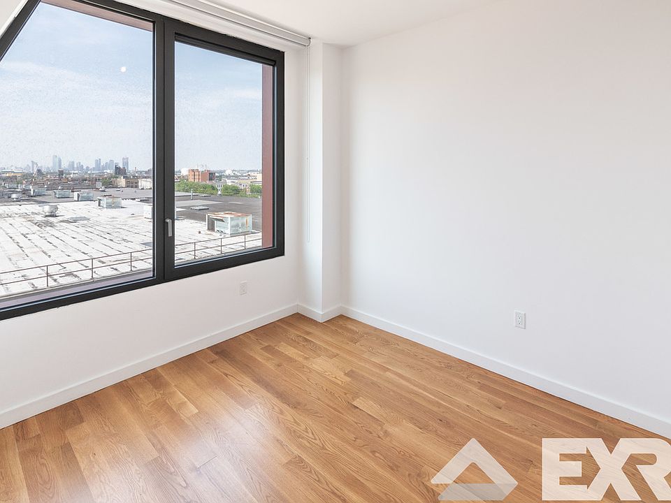 1st image of 54 Noll St #7622