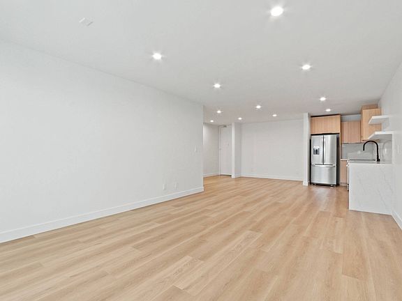 2nd image of 801 2nd St APT 312