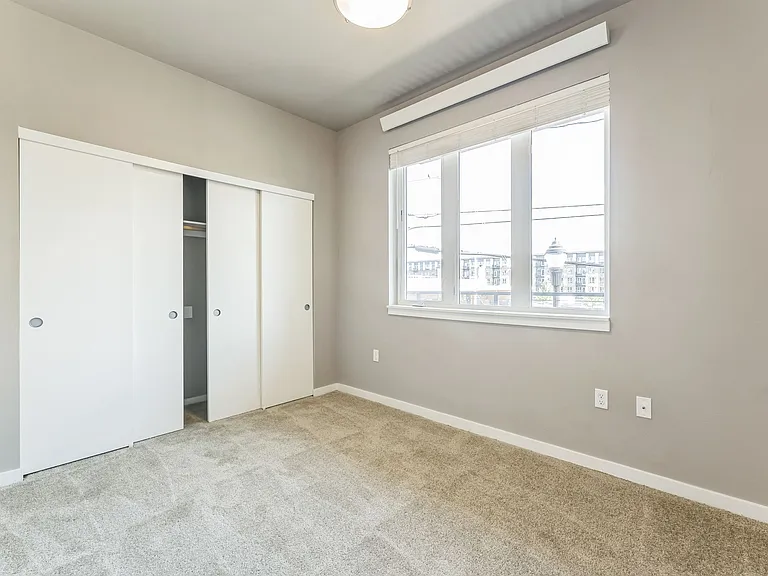 LaScala Apartments — Photo 7