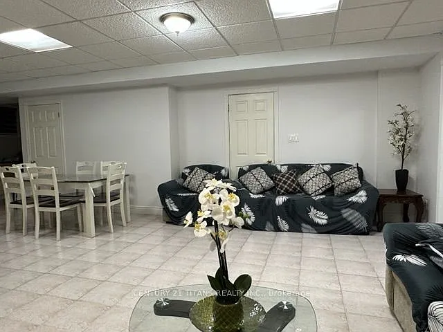 10 Kevlin Rd #BASEMENT — Photo 6