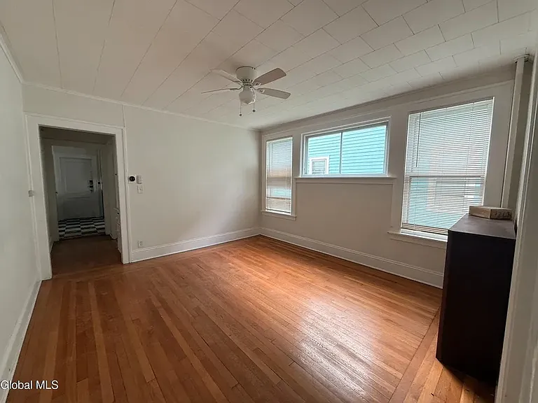 602 Morris St — Photo 4