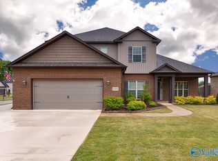188 Somerton Dr, Huntsville, AL 35811