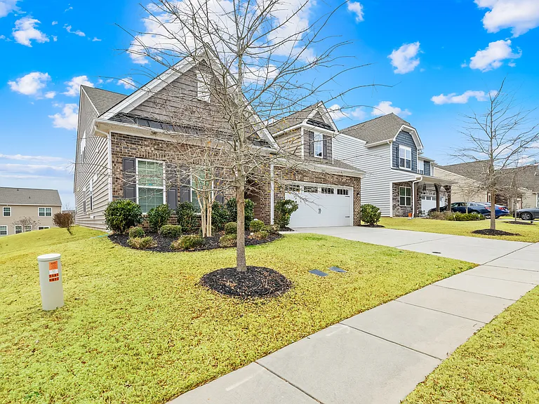 2207 Restina Dr — Photo 3