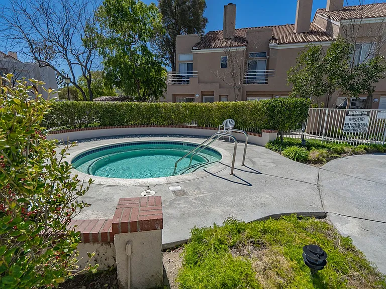 25745 Perlman Pl #F — Photo 20