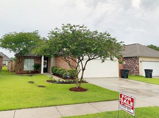 9022 Winding Lake Ave, Baton Rouge, LA 70810