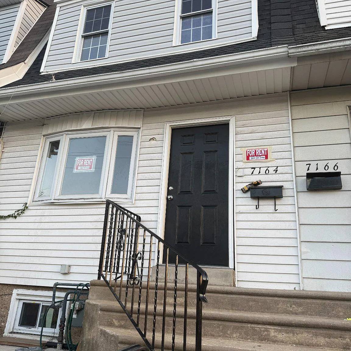 4 bed, 2.0 bath, 1088 sqft, $2,300 — Photo 1
