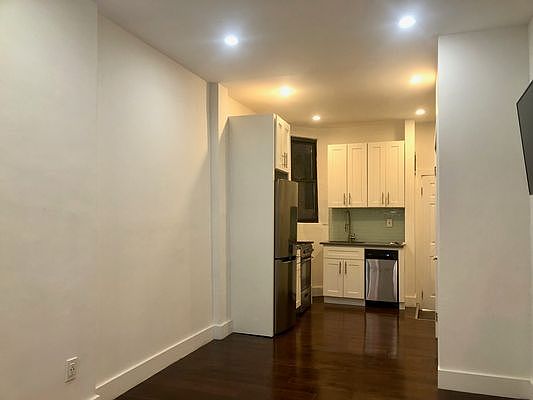 5th image of 280 W 118th St #1BB