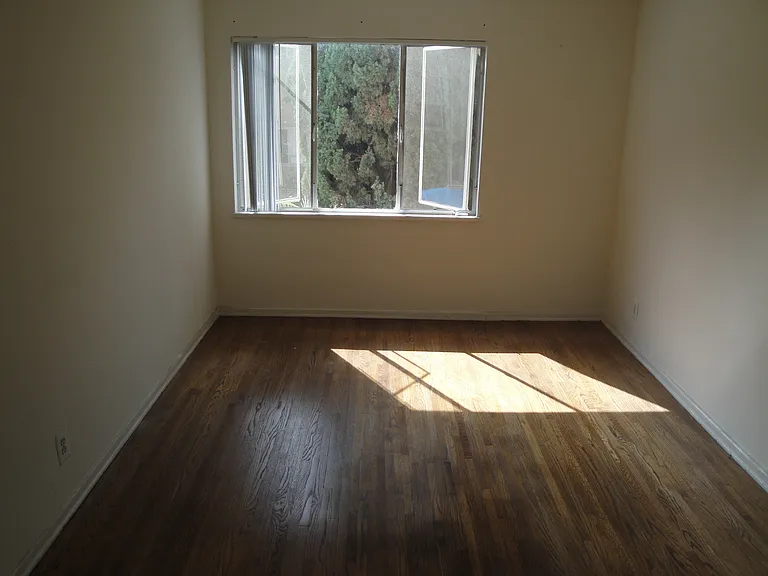 11707 W Sunset Blvd #21 — Photo 7