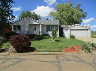 330 2nd Ave E, Carson, ND 58529