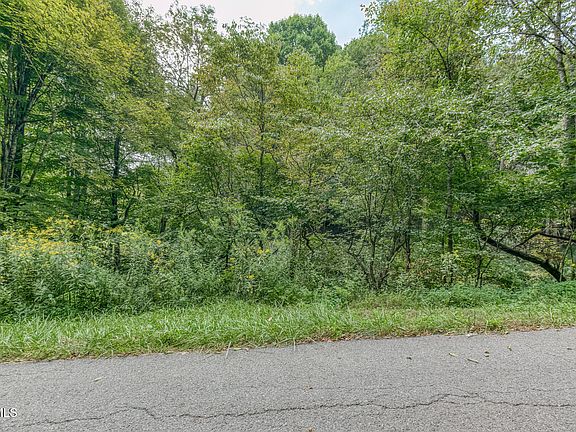 5th image of Heaton Ridge Rd
