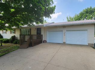 411 South St, Arlington, IA 50606