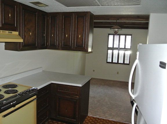 4th image of 402 Mount Vernon Ave APT 8