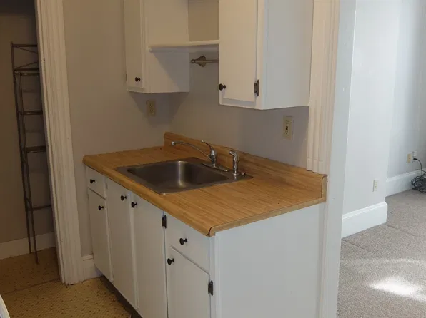 255 Spring St #8, Portland, ME 04102
