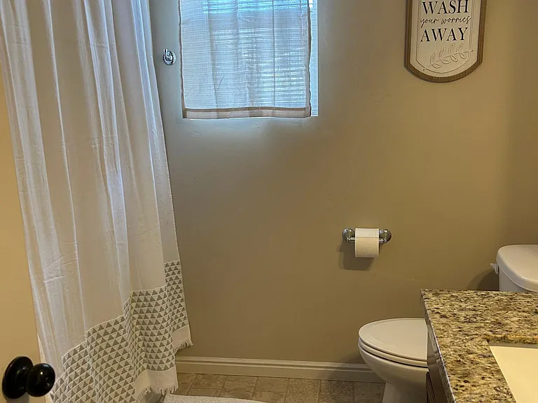 405 S 740 E — Photo 19