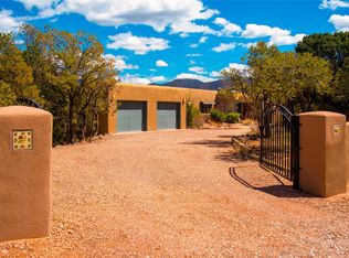 1029 Mansion Ridge Rd, Santa Fe, NM 87501