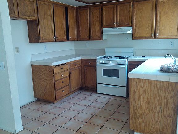 3rd image of 29549 Brookfield Dr