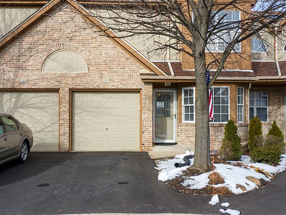 2nd image of 165 Louise Ct Unit 165
