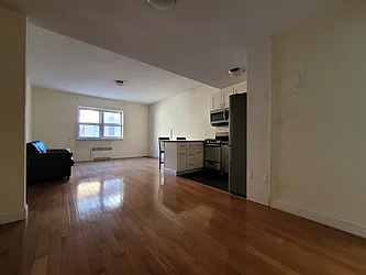 Rented by Julien Aractingi, LREB