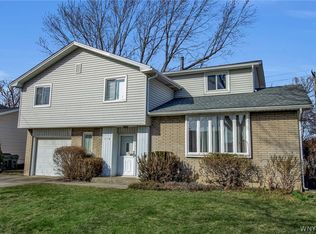 378 S Creek Dr, Depew, NY 14043