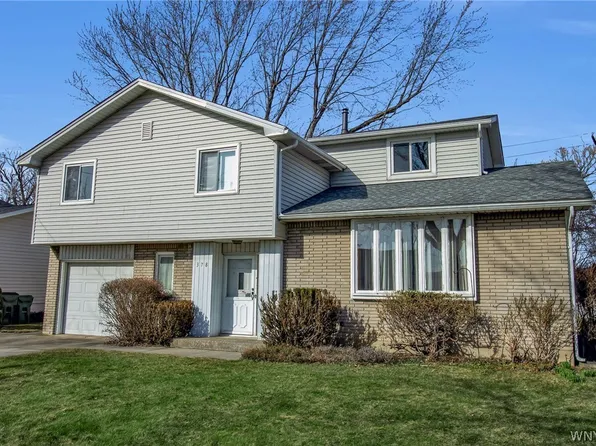 378 S Creek Dr, Depew, NY 14043