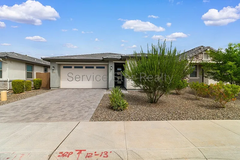 4 bed, 3.0 bath, 1855 sqft, $2,249 — Photo 2