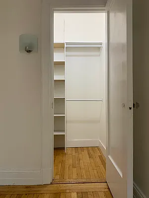 Rented by Georgine Podhorsky, LREB | media 7