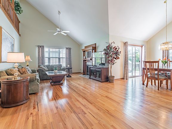 5th image of 20956 W Orangeblossom Ln
