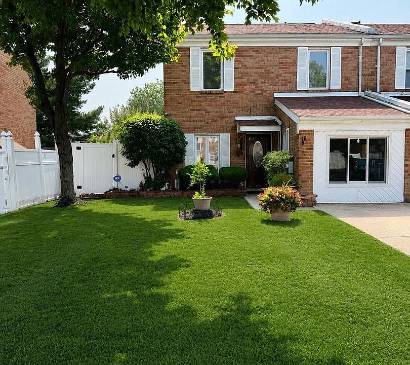 1st image of 8412 Gibbs Pl