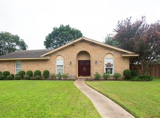 734 Little Creek Dr, Duncanville, TX 75116