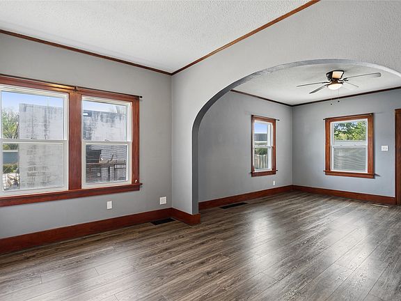 5th image of 2204 1st Ave