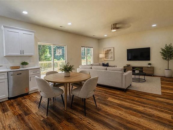 5th image of 4247 Compton Dr