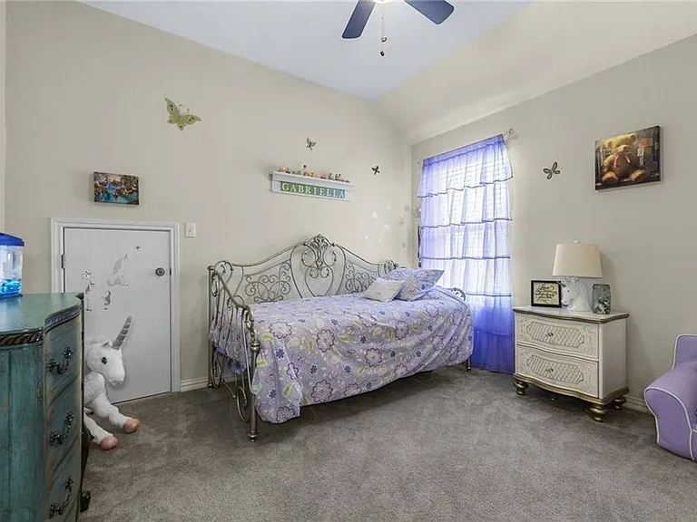 120 Seminole Canyon Dr — Photo 21