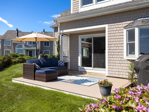 2nd image of 79 Harbourside Rd #7