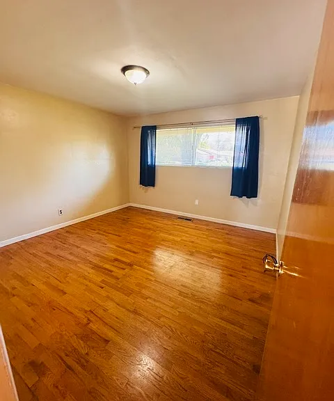 889 Morrison Ave — Photo 18