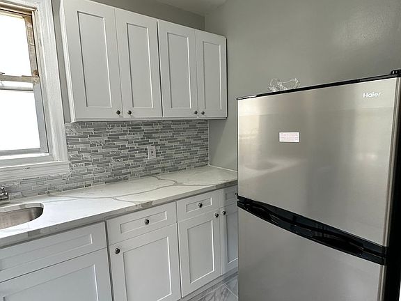 2nd image of 83 S Highland Ave #B15