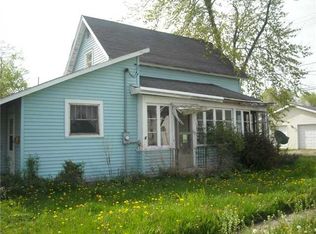 117 S Vine St, Deshler, OH 43516