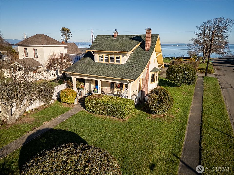 1st image of 635 Georgiana Street