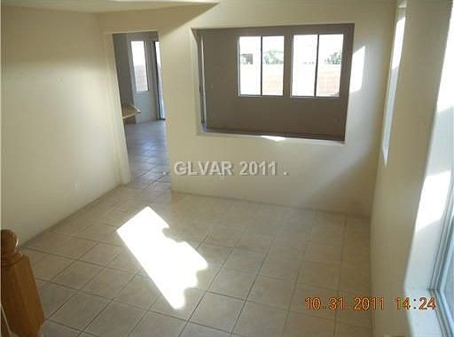 2nd image of 4934 Ivylyn Ct