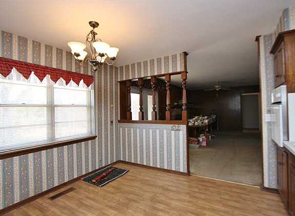 5th image of 11204 N Villa Ave
