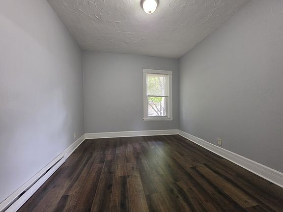 5th image of 29 Shamrock St #3