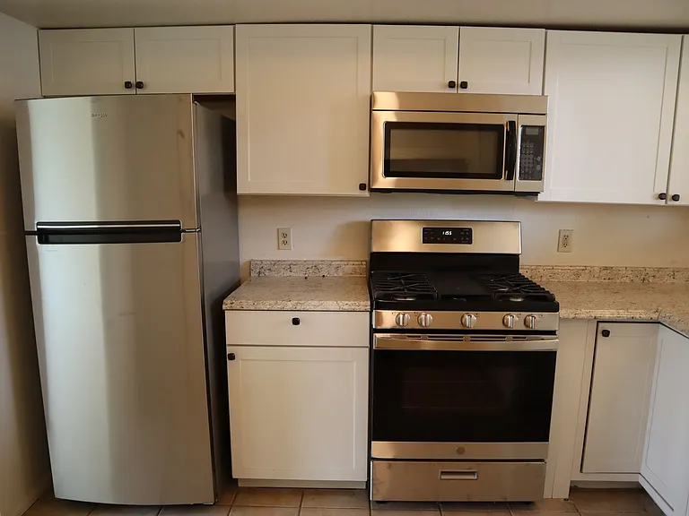 4241 Plaza Oro Loma #B — Photo 3