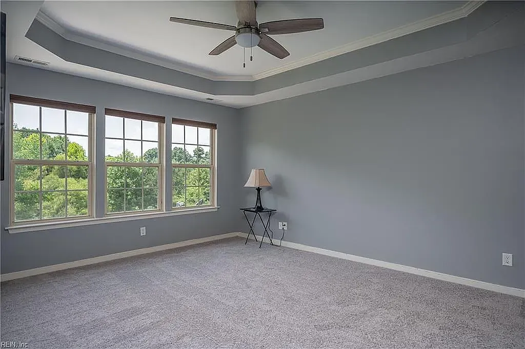 3 bed, 2.5 bath, 1730 sqft, $2,300 — Photo 4