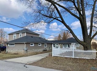 2213 Sheffield Pl, Northwood, OH 43619