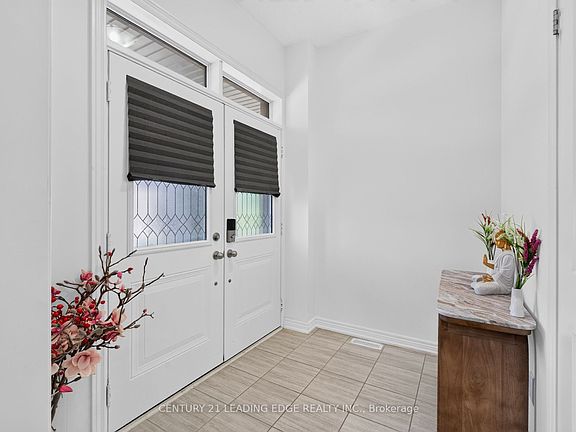 4th image of 26 Hahn St