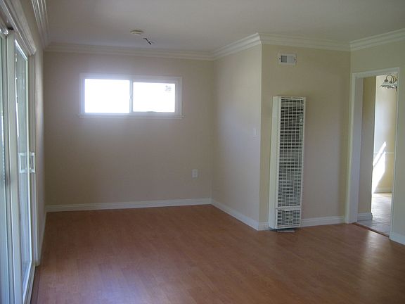 3rd image of 583 Hennipen St