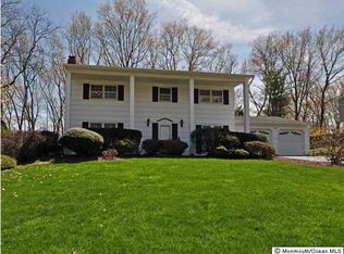 18 Floyd Wyckoff Dr, Morganville, NJ 07751