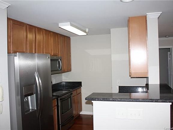 4th image of 537 Donatello Ave