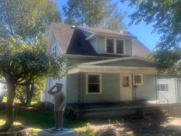 706 Woodlawn St, Throop, PA 18512