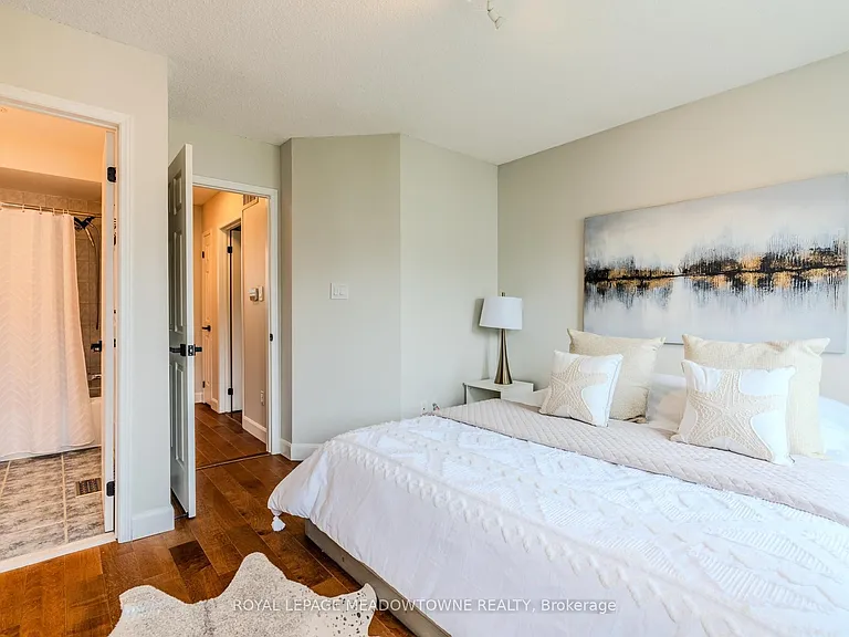 3206 Apricot St — Photo 35