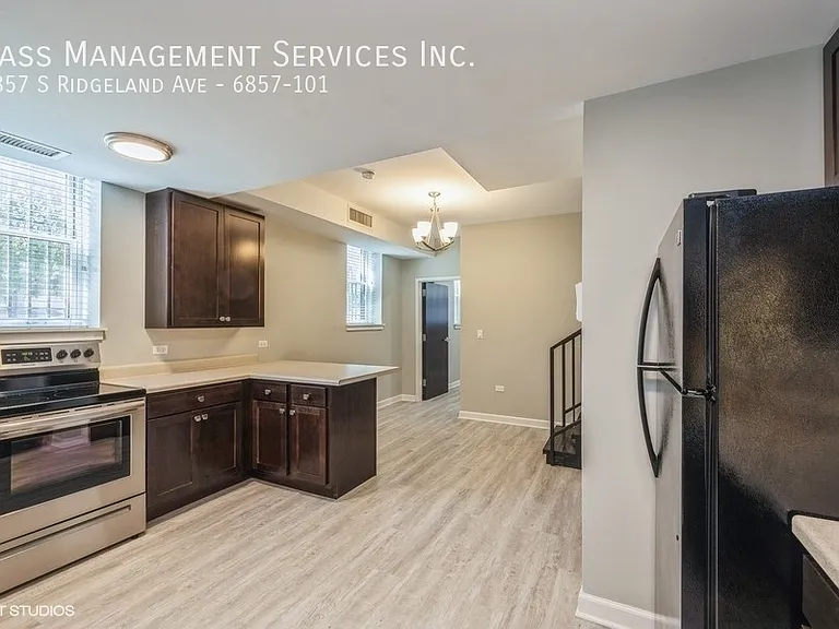 6857 S Ridgeland Ave #101 — Photo 2